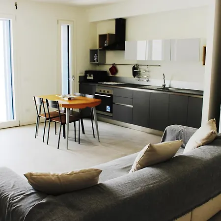 Hbhall Skyline דירה *