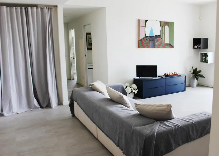 Hbhall Skyline דירה *