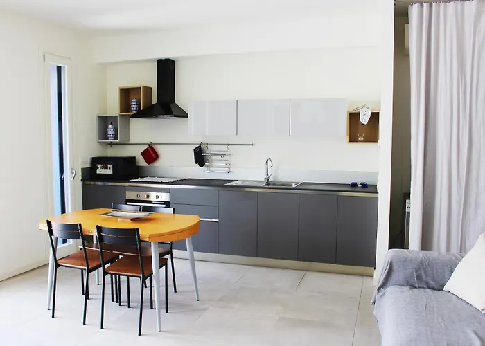 Hbhall Skyline מילאנו